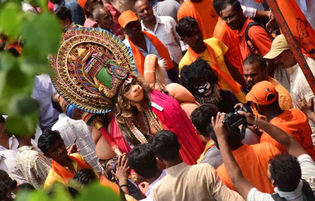 Captivating Hanuman Sankirtana Yatra: A Spiritual Journey Unfolds in Srirangapatna